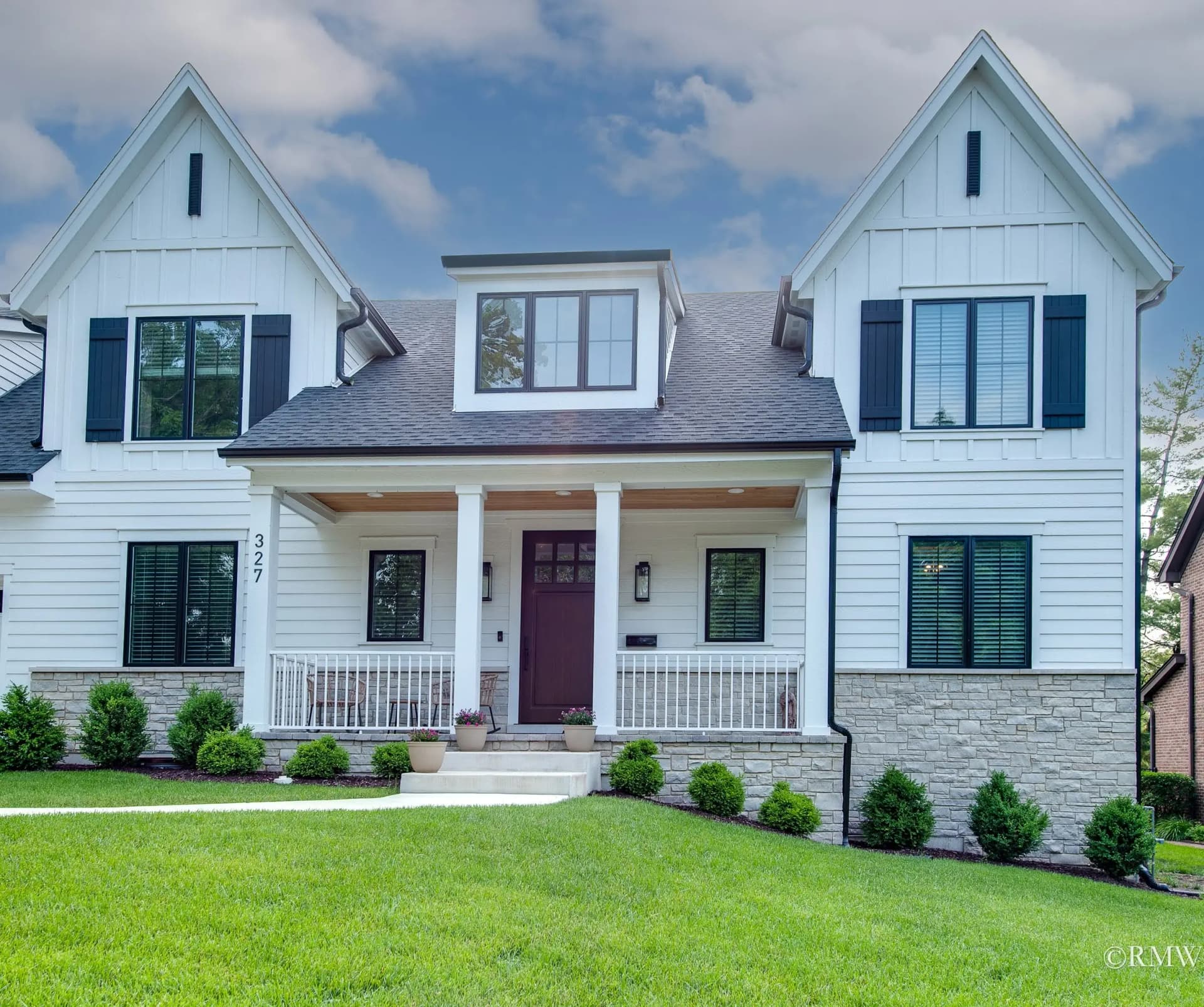 Contemporary Itasca Home