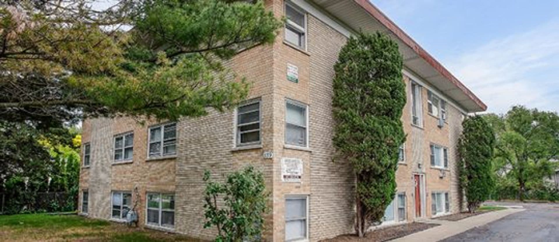 2 bd / 1 ba - Addison, IL