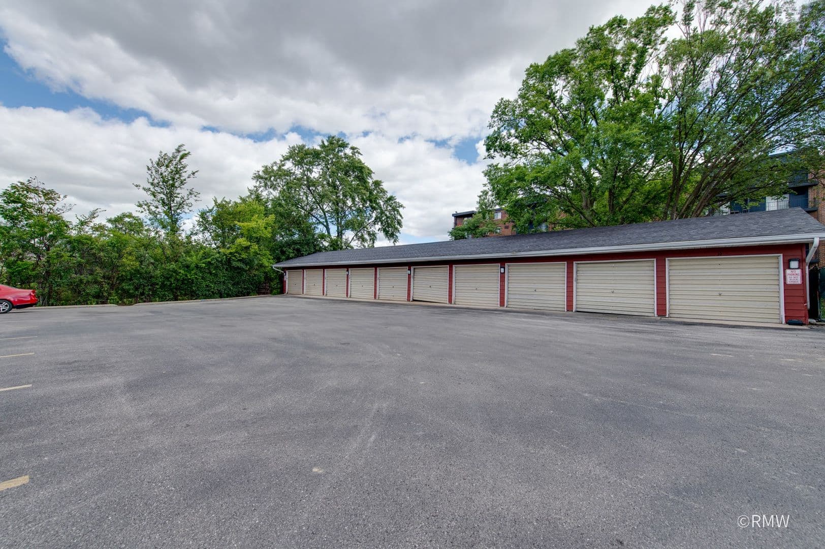 190 sqft - Bensenville, IL