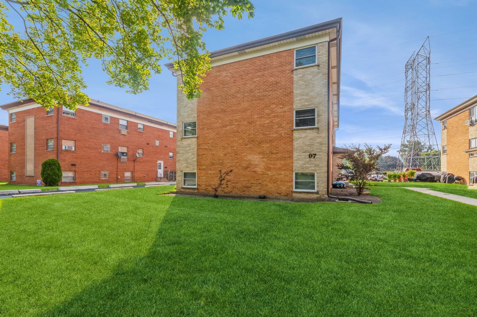 1 bd / 1 ba - Addison, IL