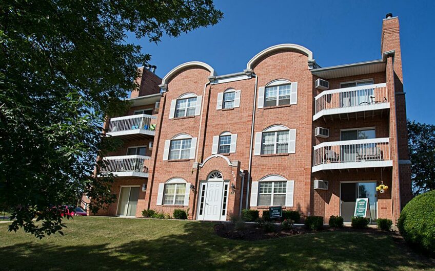 Steepleview Apartments – Itasca