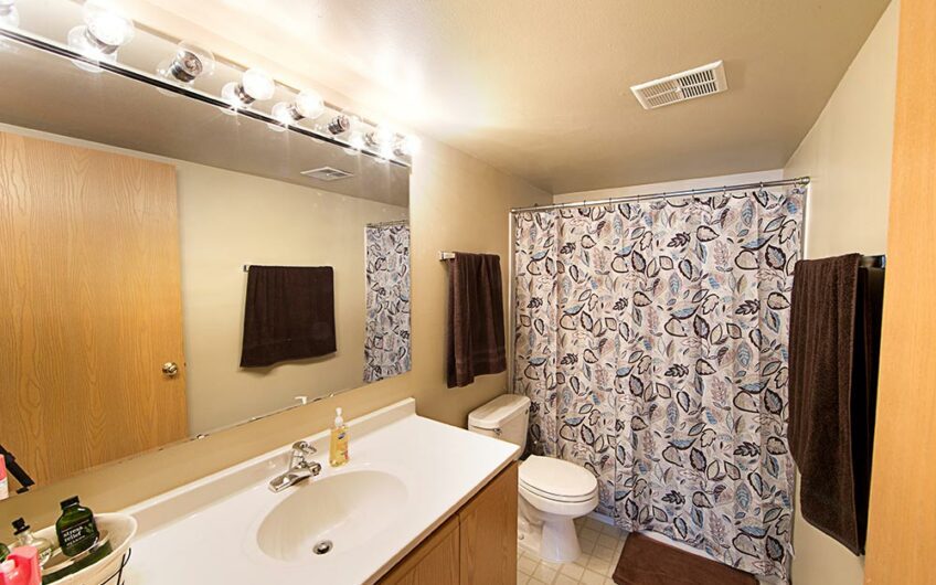 Country Club View Apartments – Itasca
