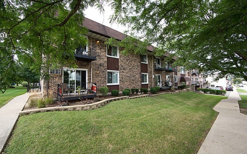 Lisle Place Apartments – Lisle
