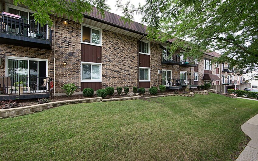 Lisle Place Apartments – Lisle